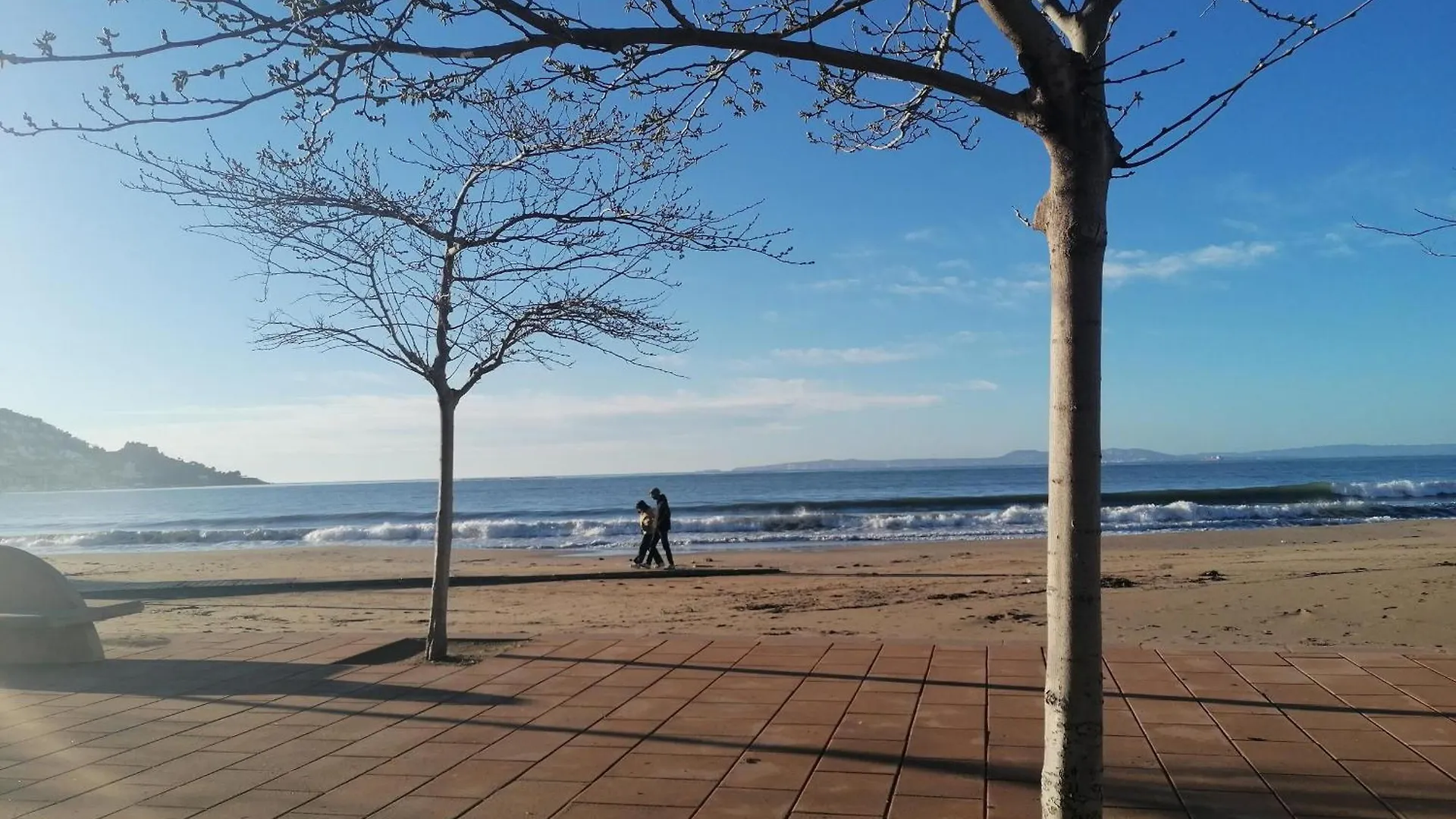 Apartamento En Roses: Terraza, A/A, Wifi, Parking, 2ª Linea De Playa - Es-258-89 Apartment Roses