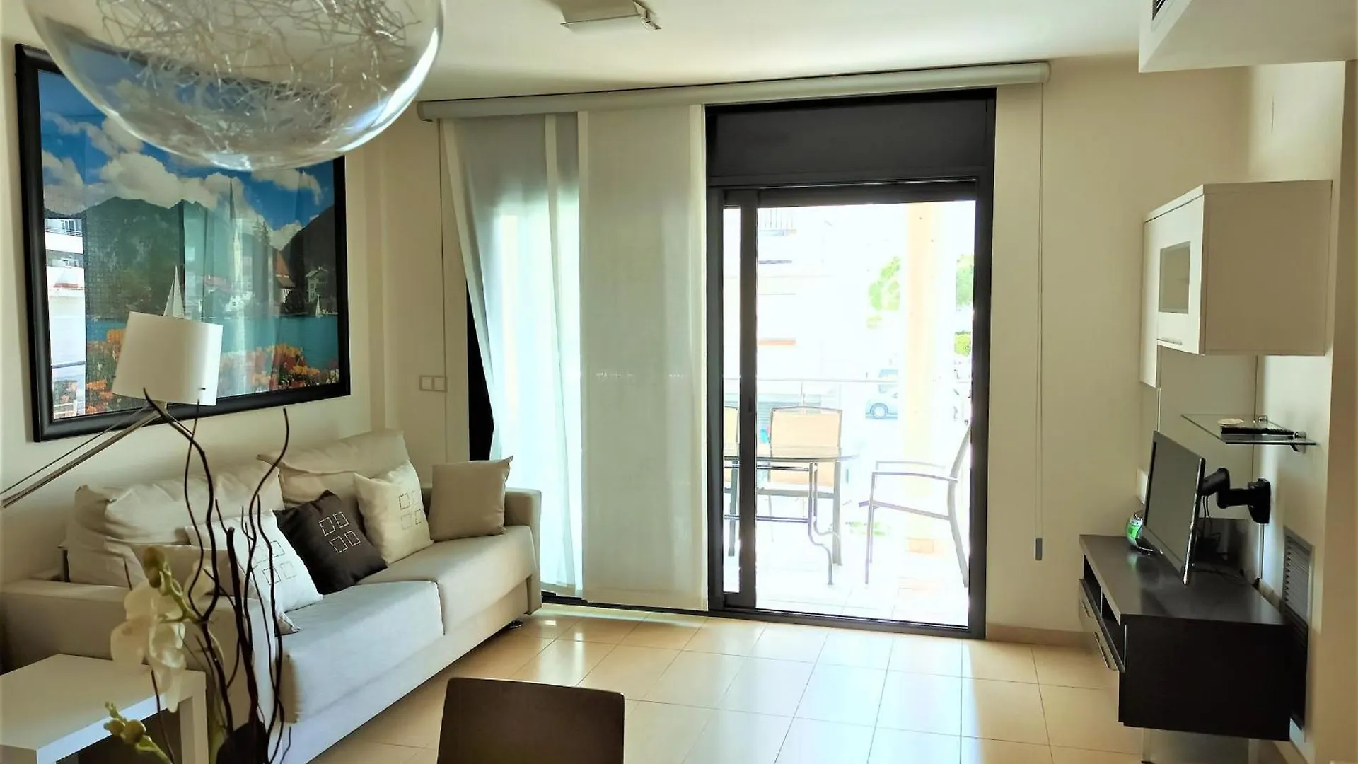 Apartment Apartamento En Roses: Terraza, A/A, Wifi, Parking, 2ª Linea De Playa - Es-258-89 Spain